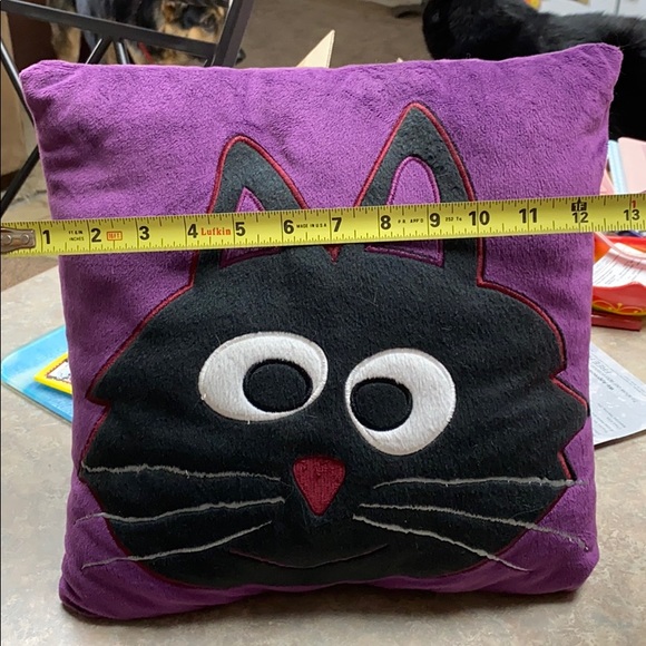 Cat Pillow - Picture 3 of 4